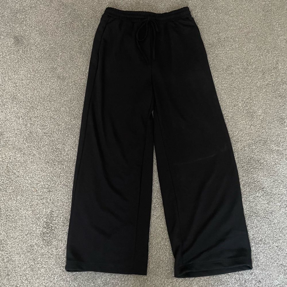 3/$45 Wide Leg Sweatpants - Picture 2 of 6